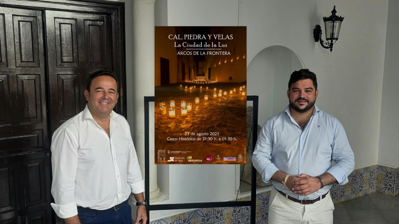 El delegado de Cultura y el alcalde durante la presentación.  - AYUNTAMIENTO