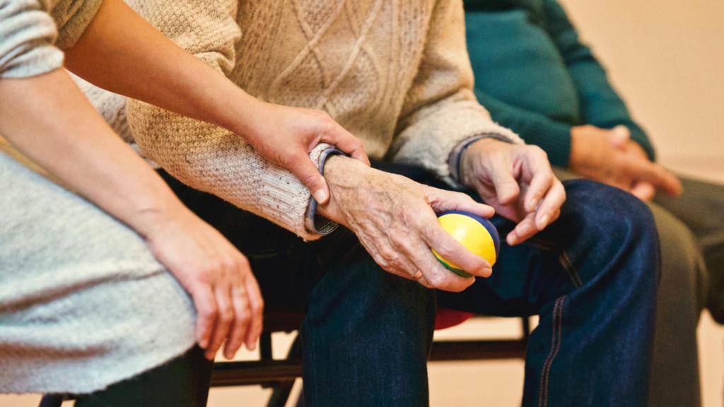 La Junta dispone 10 millones para financiar servicios sociales comunitarios de Diputación