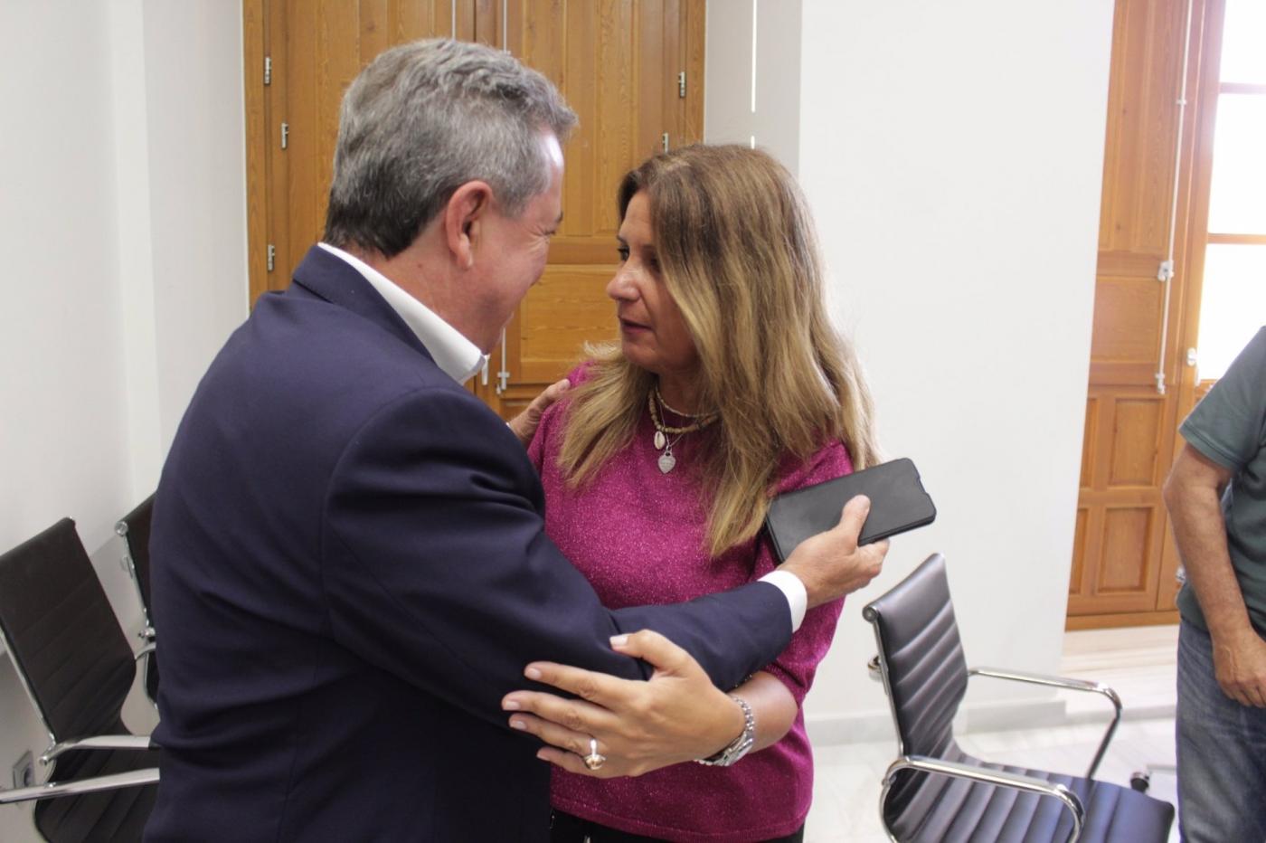 Linares se adhiere a la petición de indulto para Juan Fernández