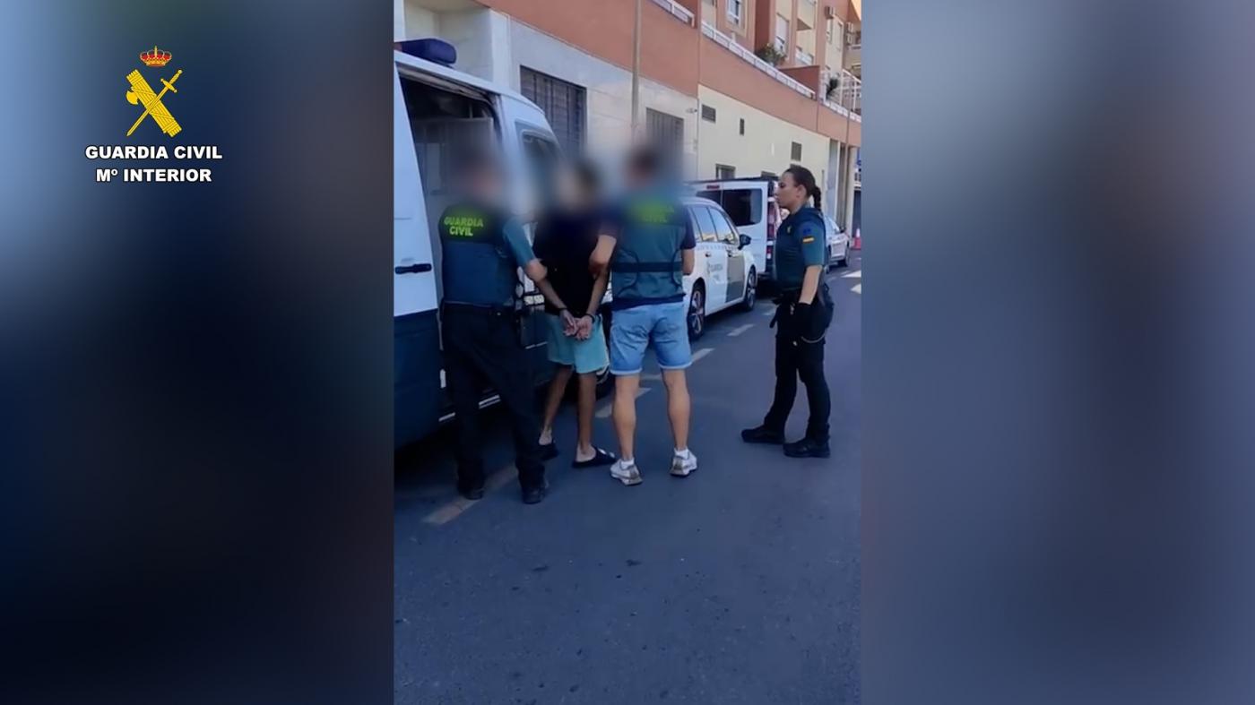 Cuatro detenidos en Roquetas de Mar por robos violentos a mujeres mayores con patinetes