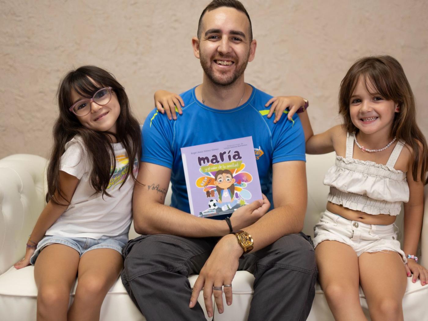 Nace en Vejer el cuento para escuchar lo que los niños callan  