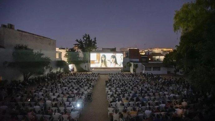 Urbanismo da la negativa a los aparcamientos subterráneos de los cines de verano