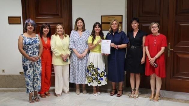 El PSOE quiere reducir el consumo de agua embotellada
