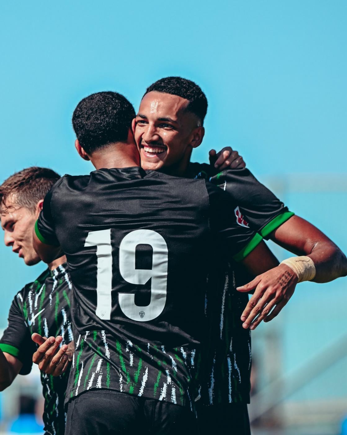 El Al-Ain castiga al Elche al contragolpe