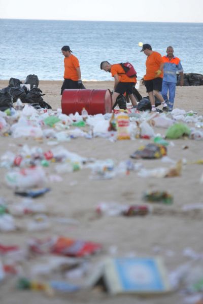 A las siete de la mañana la playa estaba totalmente desalojada. IJ Poveda