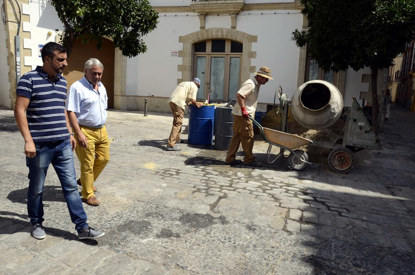 Visitando la obra jerez.es