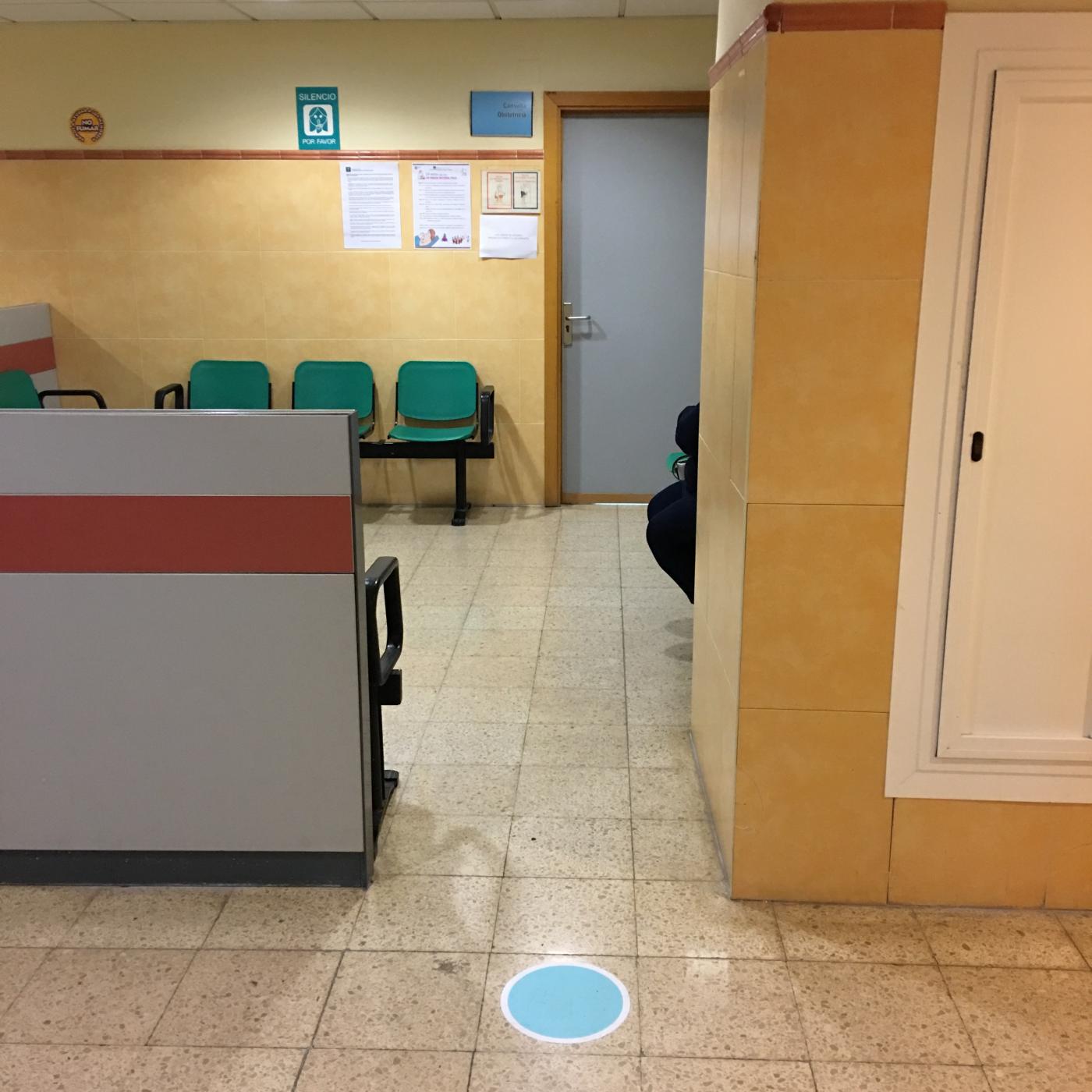 Sala de espera hospital AI