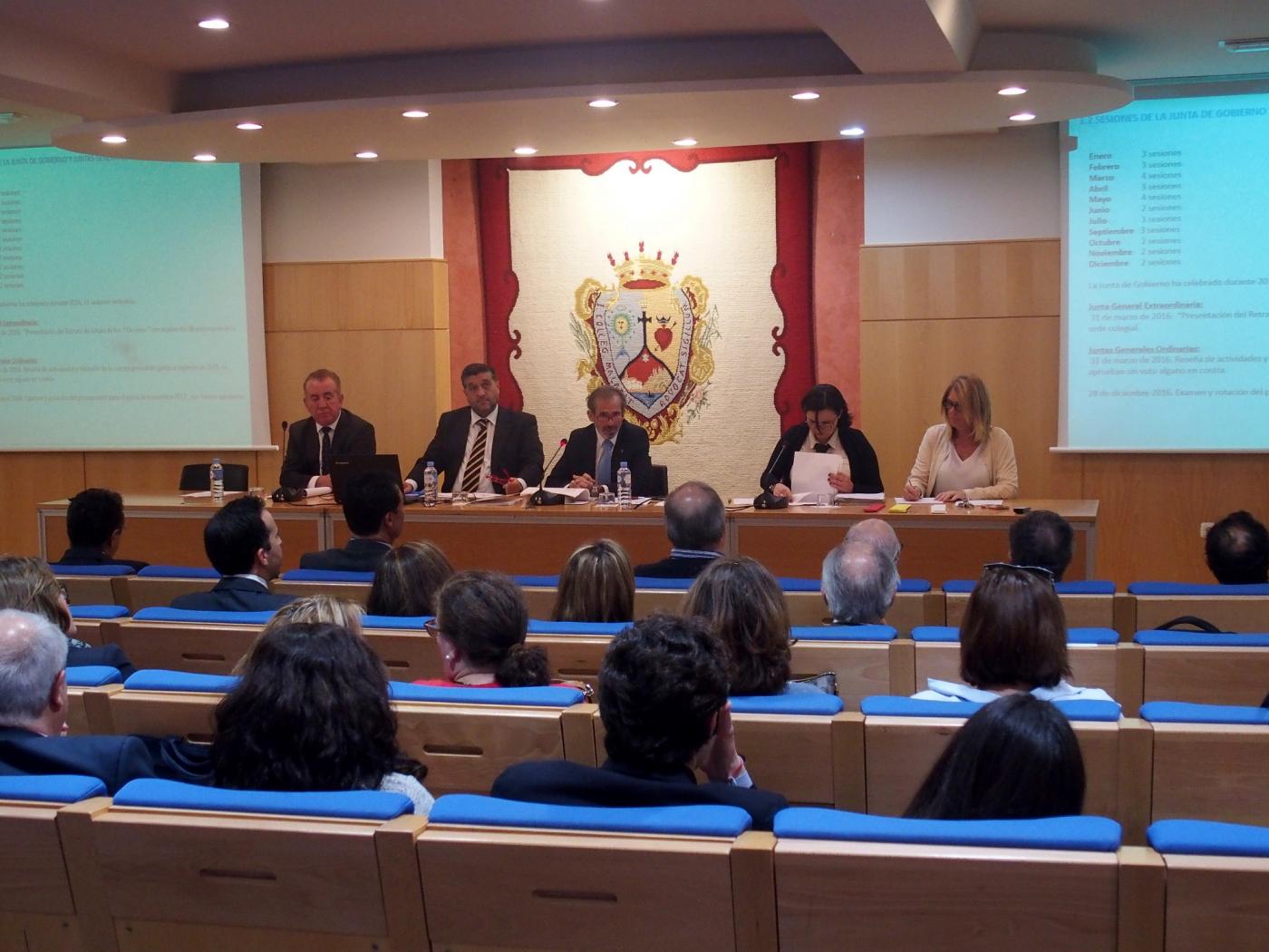 Junta general de abogados vm
