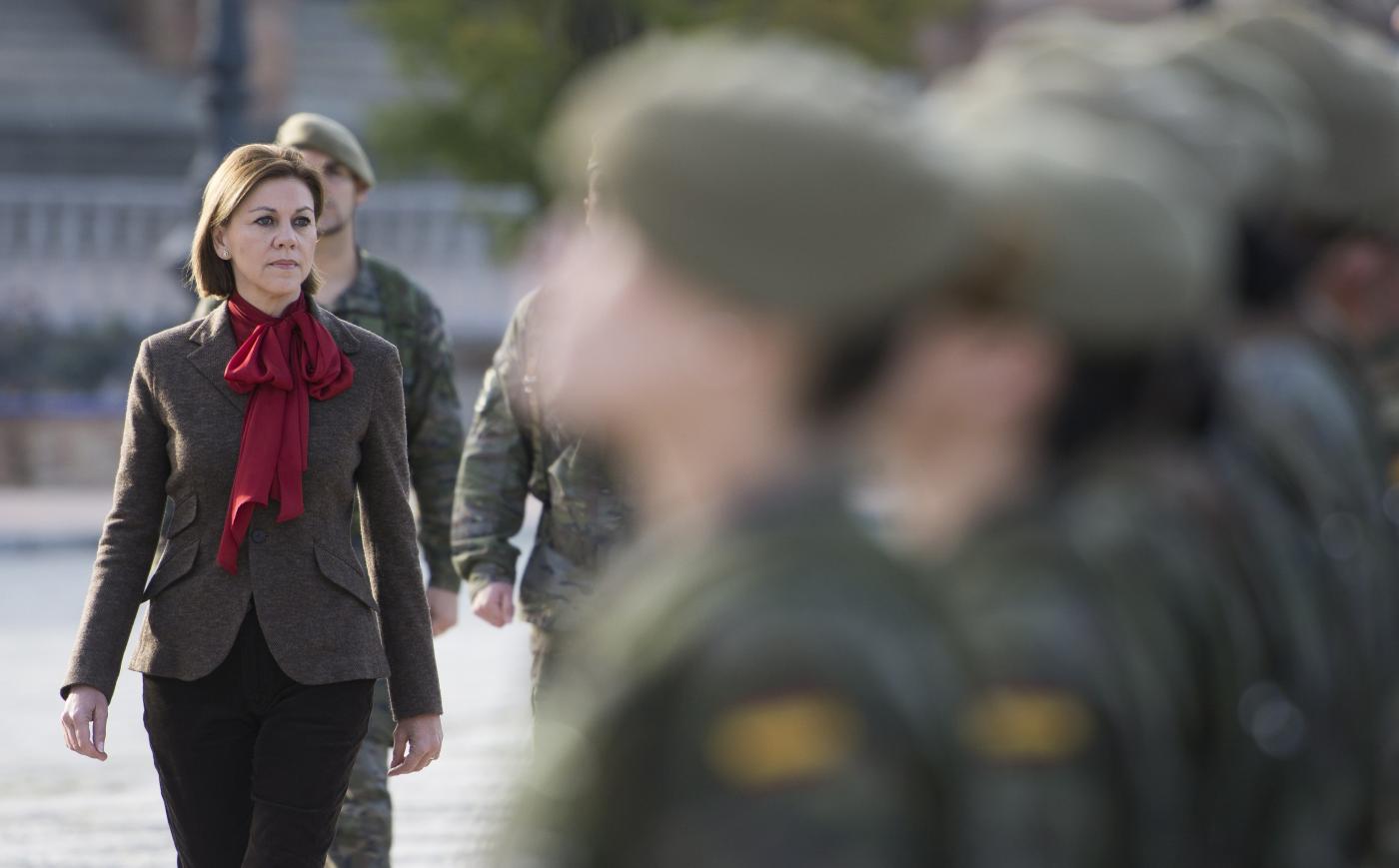 La visita militar de Cospedal EFE