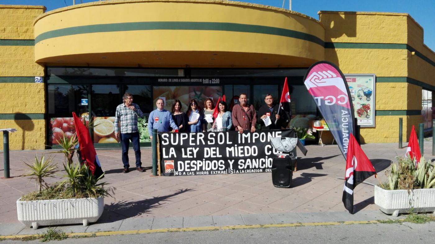 Protesta en Supersol. AI