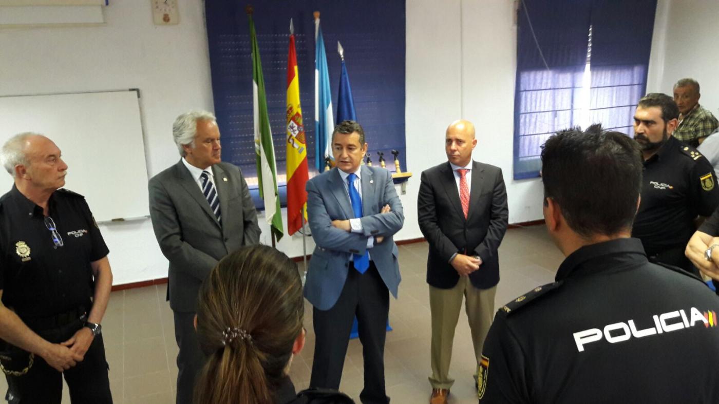 Antonio Sanz en la Policía Nacional.-A.I  