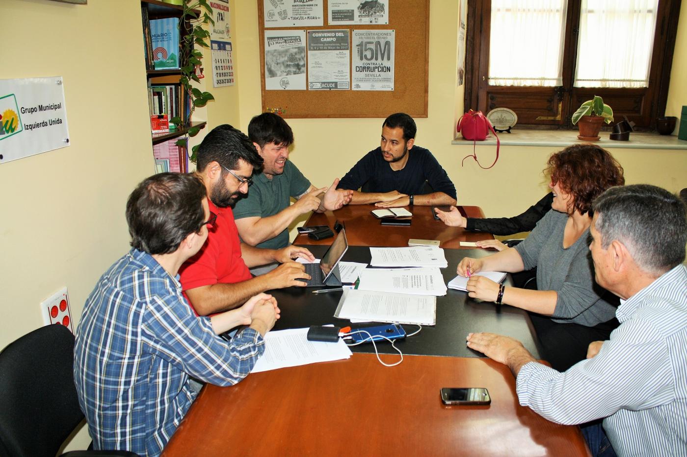 Reunión con el colectivo IU