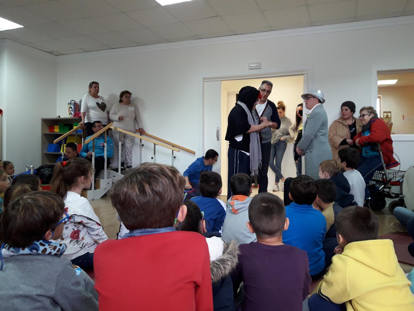 Encuentro en el centro Juan Candil.  Abilio Durán.