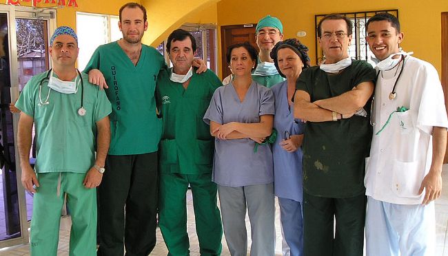 Equipo de profesionales que componen la expedición sanitaria.  - Viva.