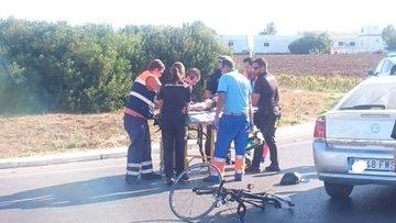 Los sanitarios han trasladado al ciclista herido. @ertakio
