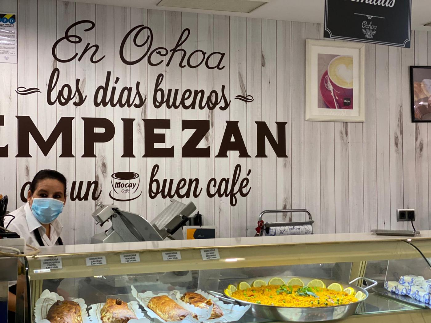 La confitería Ochoa reabre sus puertas. - Rodrigo González
